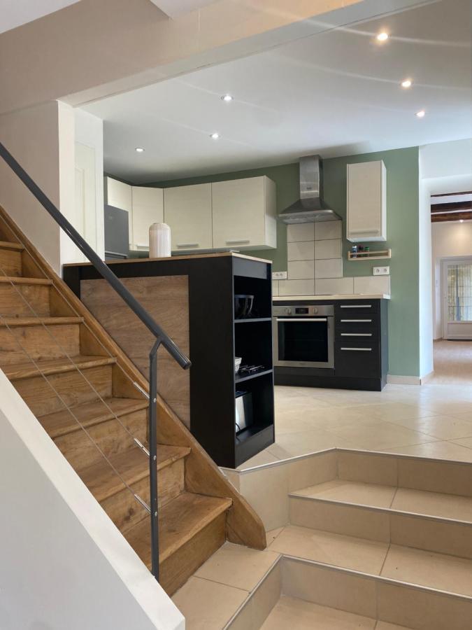 Gite 4 Etoiles - La Maison De Paul Coussergues Buitenkant foto